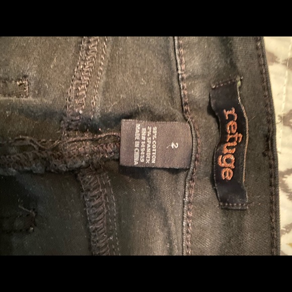 SOLD! Refugee Black distressed skinny jeans - Picture 4 of 4